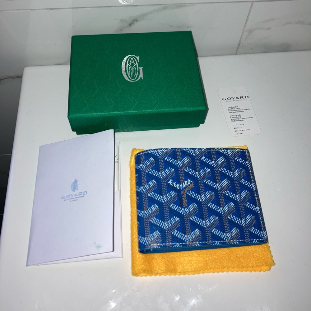 Authentic GOYARD Paris The Victoire Wallet Blue